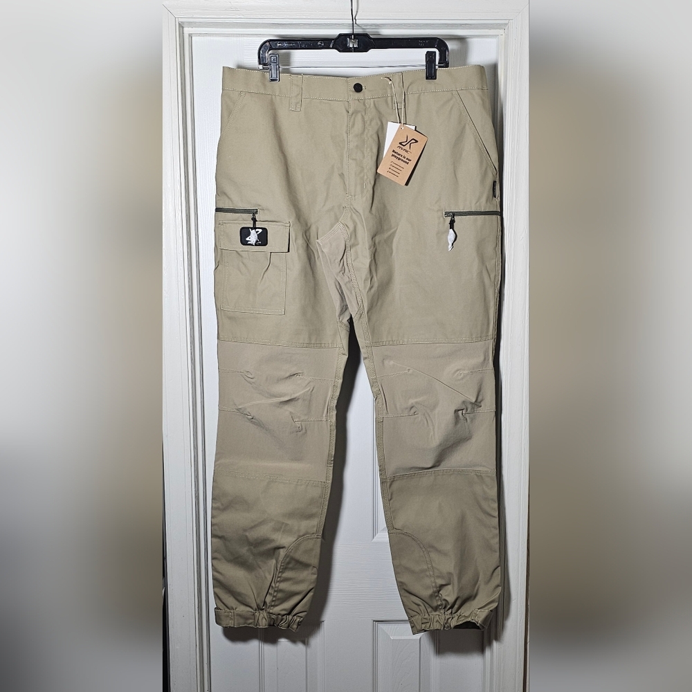 Revolution Race Men's Hiking Pants Size 3XL Khaki Cargo Pockets Stretch Outdoor